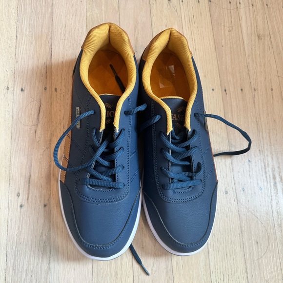 NWOT Men's Athletic Shoes - Picture 6 of 8